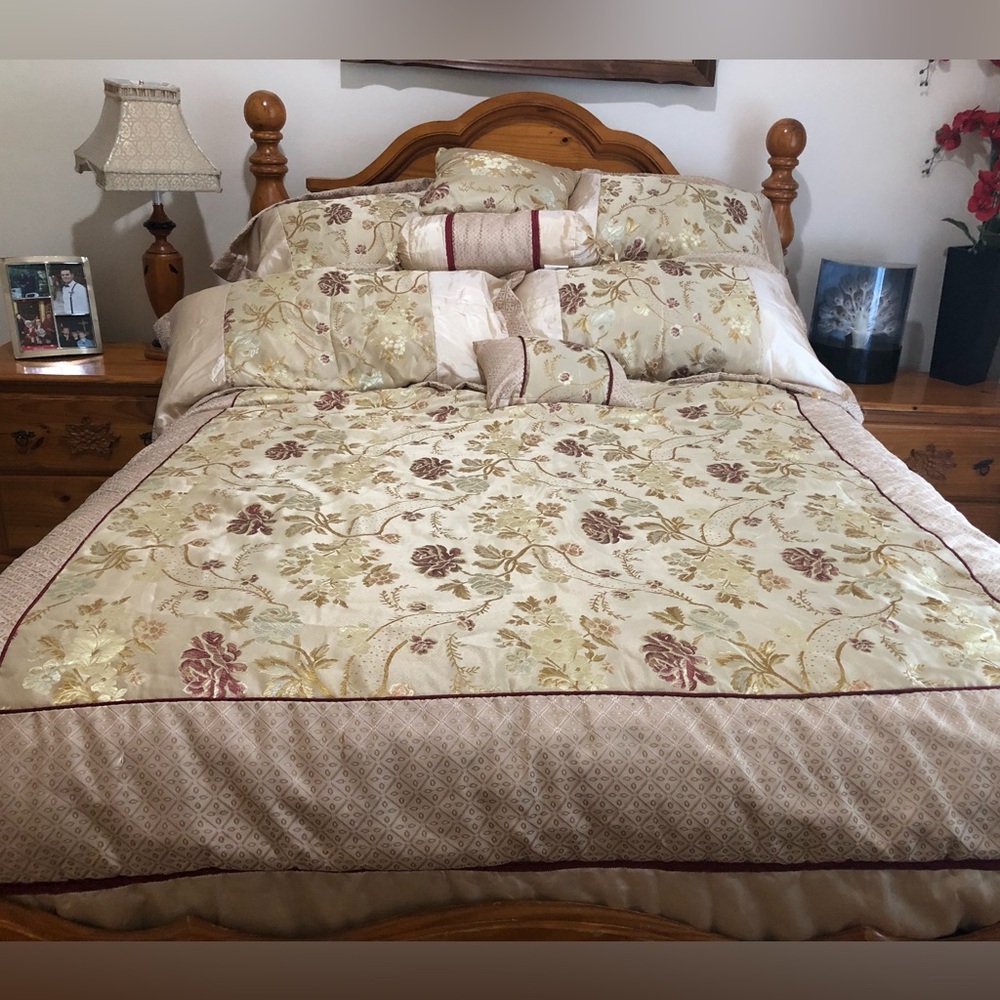 Elegant Antique Floral Cream Bedding Set Size Queen By Ashley McBride